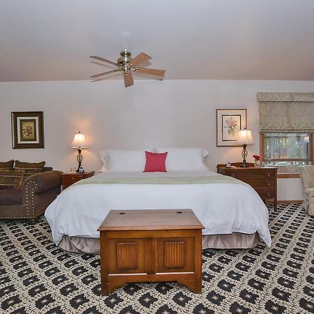 Alpenhorn Bed And Breakfast Big Bear Lake Exterior photo