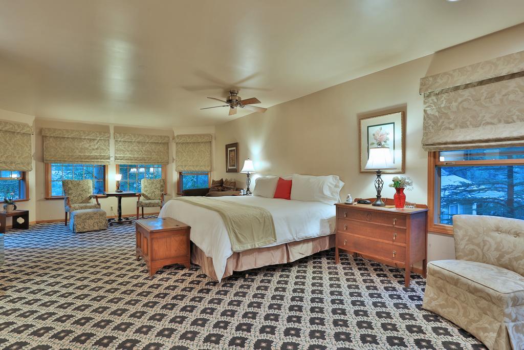 Alpenhorn Bed And Breakfast Big Bear Lake Exterior photo