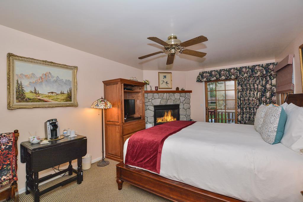 Alpenhorn Bed And Breakfast Big Bear Lake Exterior photo