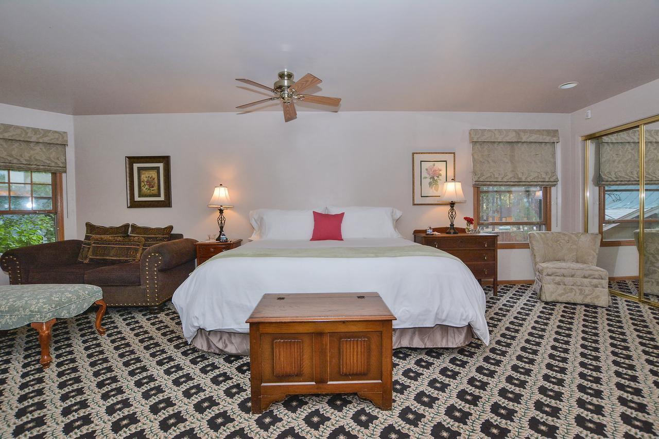Alpenhorn Bed And Breakfast Big Bear Lake Exterior photo