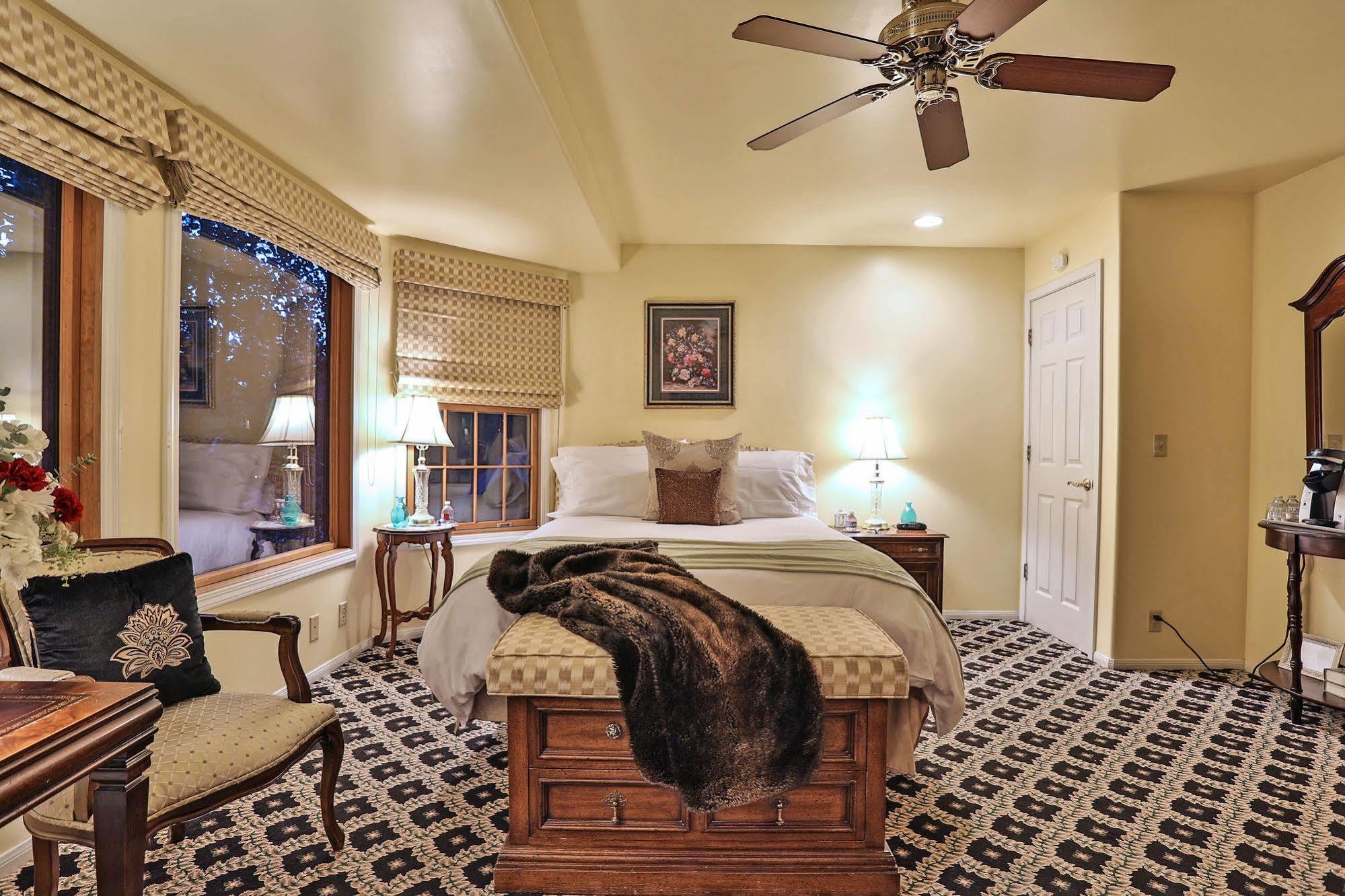 Alpenhorn Bed And Breakfast Big Bear Lake Exterior photo